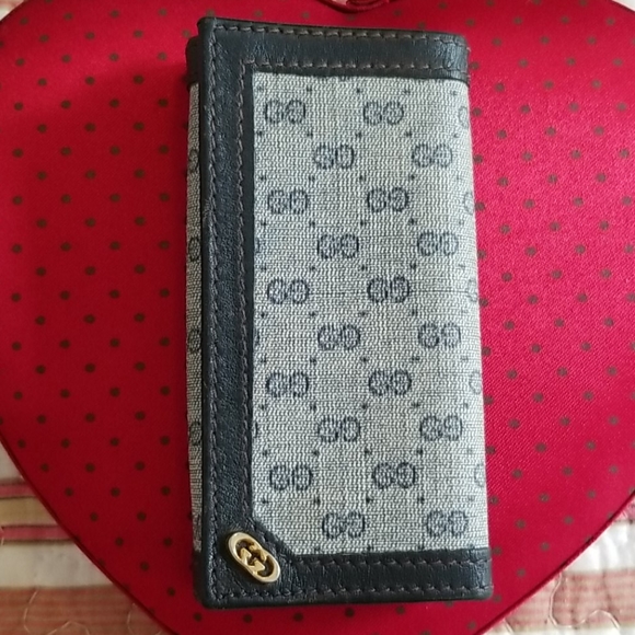 Gucci Accessories - Vintage Gucci Key Holder- Authentic